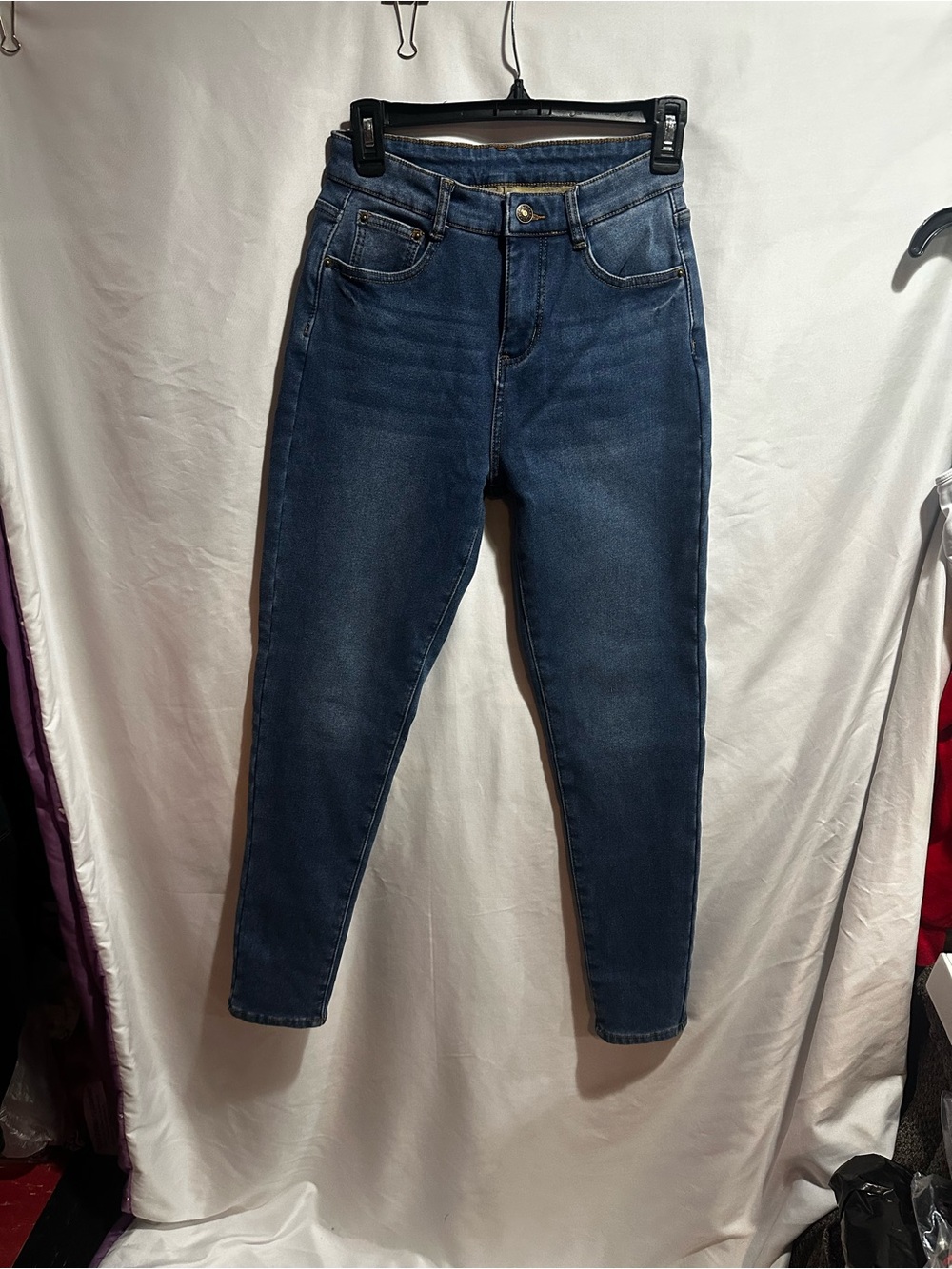 Classic High-Rise Women's Blue Jeans with lining